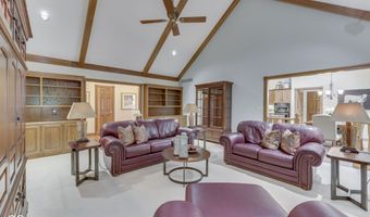 8888 Classic View Dr, Indianapolis, IN 46217