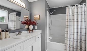 105 Highlake Ave, Ann Arbor, MI 48103