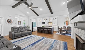 2030 Larry Ln, Bentonville, AR 72713