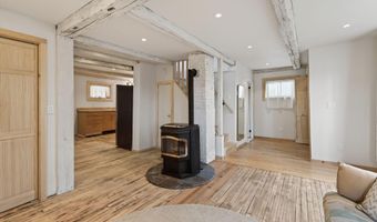 3 York St, Augusta, ME 04330