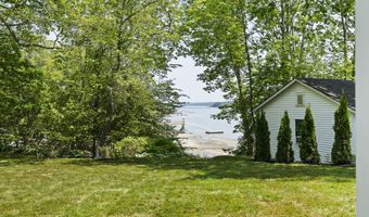 24 Amerescoggin Rd, Falmouth, ME 04105