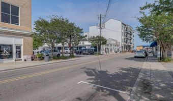 126 Main St, Bay St. Louis, MS 39520