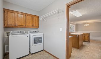931 King Dr, Bartlesville, OK 74006