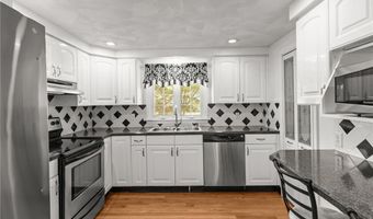 54 Frontier Rd, Warwick, RI 02889