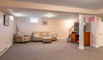 123 Lasalle Dr, Bangor, ME 04401