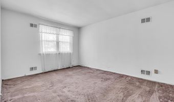 103 Hallberg Ave, Bergenfield, NJ 07621