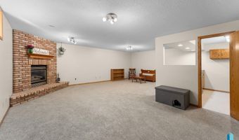 108 N Maple Ave, Brandon, SD 57005