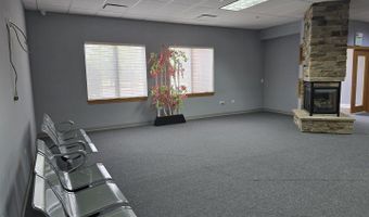 1452 Merchant Dr, Algonquin, IL 60102