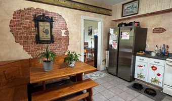 114 E Concord St, Athens, WV 24712