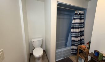 330 Fairview Dr, Aurora, NE 68818