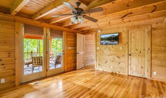 160 Sweetwater Ridge Rd, Balsam Grove, NC 28708