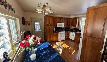 41 Grove St, Belfast, ME 04915