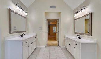 5035 Towne Lake Hls N, Woodstock, GA 30189
