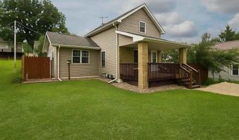 105 N Division St, Anamosa, IA 52205