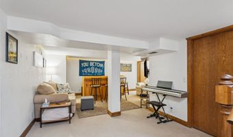 1612 N HARRIMAN St, Appleton, WI 54911