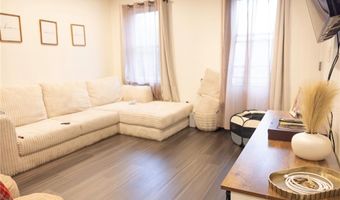 53 School St, East Providence, RI 02914