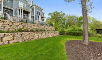 657 Greenslate Dr SE, Ada, MI 49301
