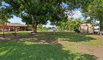 2038 Hill Top Cir, Weatherford, TX 76085
