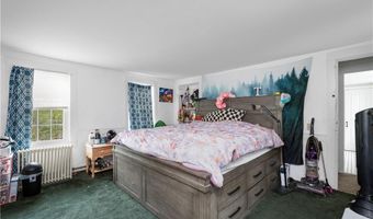 16 School St, North Smithfield, RI 02896