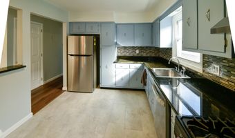 45 E 51ST St, Bayonne, NJ 07002