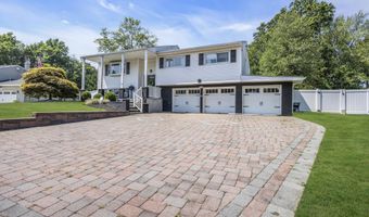 10 Linda Cir, Aberdeen, NJ 07747