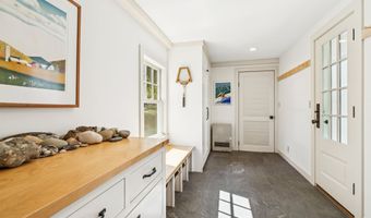 411 Bennett Rd, Barnard, VT 05031