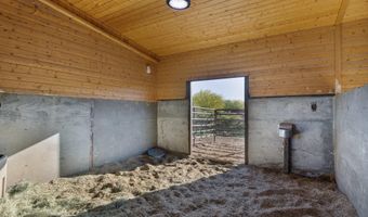 21620 W Buckwheat Ln, Congress, AZ 85332