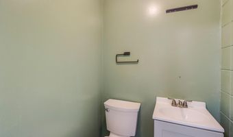2643 Executive Pl, Biloxi, MS 39531