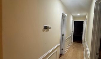 7913 CHARLESTON Ct, Bethesda, MD 20817