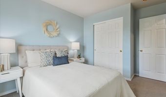12805 SW NIGHT HERON Ln 102, Beaverton, OR 97007