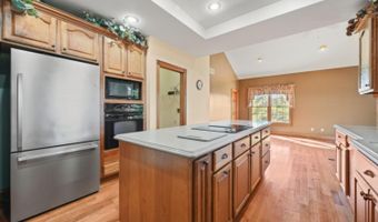 6040 Eden Dr, Aurora, IN 47001
