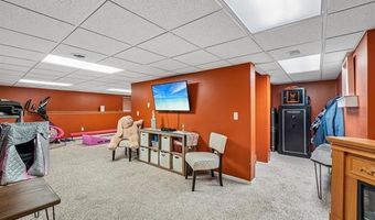 23882 Monroe St, Armada, MI 48005