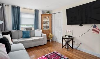 370 Montgomery Ave, Cranston, RI 02905