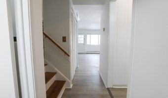 1 Camelot Dr Apt 2, Bloomfield, CT 06002
