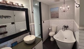 112 S Crest Dr, Burlington, VT 05401
