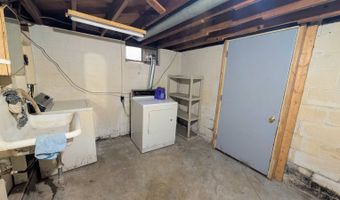 902 W 10th St, Atlantic, IA 50022