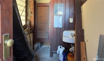 301 W Main St, Almira, WA 99103