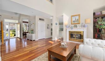 110 Osprey Dr, East Greenwich, RI 02818