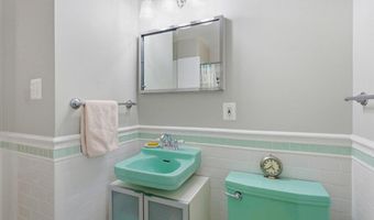 4703 EXETER St, Annandale, VA 22003