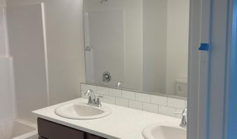 327 S TREELINE St, Airway Heights, WA 99001