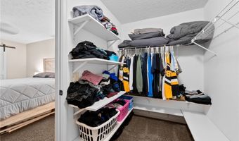 133 Ambleside Way, Amherst, OH 44001