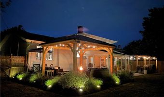 715 Edgewater Dr, Amherst, NY 14228