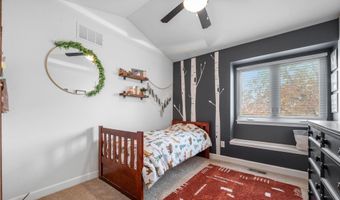 220 S Onewood Dr, Andover, KS 67002