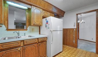 1909 N Flamingo Ln, Altus, OK 73521