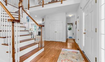 55 Sydney Ct, Atlantic Highlands, NJ 07716