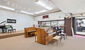 1328 Overland Ave, Burley, ID 83318