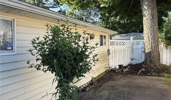 2033 Highland Ave, Ashtabula, OH 44004