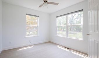 522 Tiger Blvd, Bentonville, AR 72712