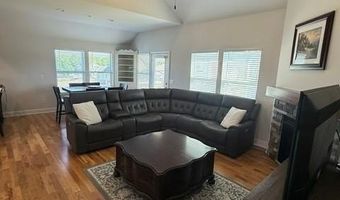 16338 Lois Ln, Basehor, KS 66007