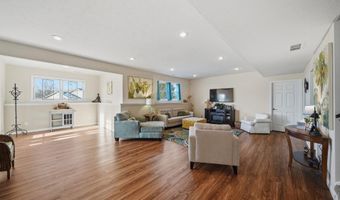 907 S 25th St, Beatrice, NE 68310